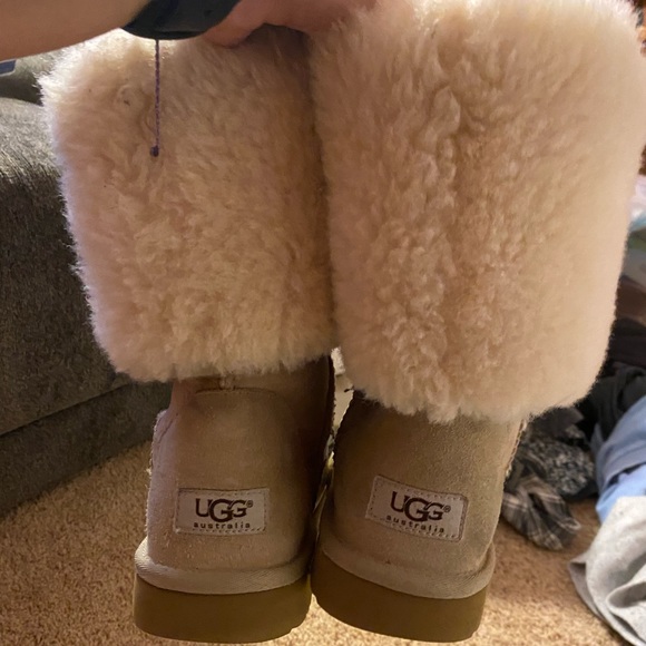 UGG Shoes - Classic Ugg’s Sand Color